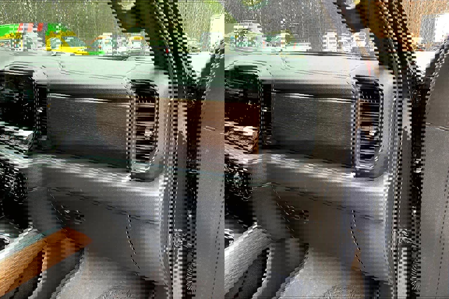 Used 2023 Chevrolet Silverado 1500 High Country w/ Z71 Off-Road Package AWD/4WD image 19