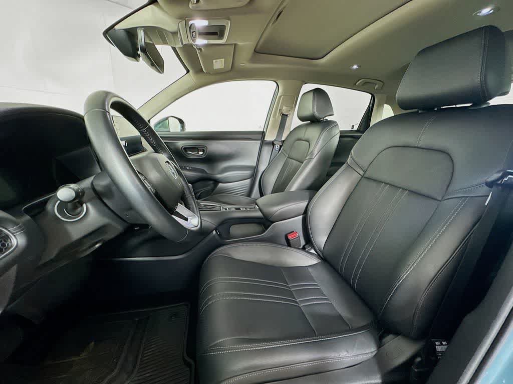 Used 2026 Honda HR-V EX-L image 12