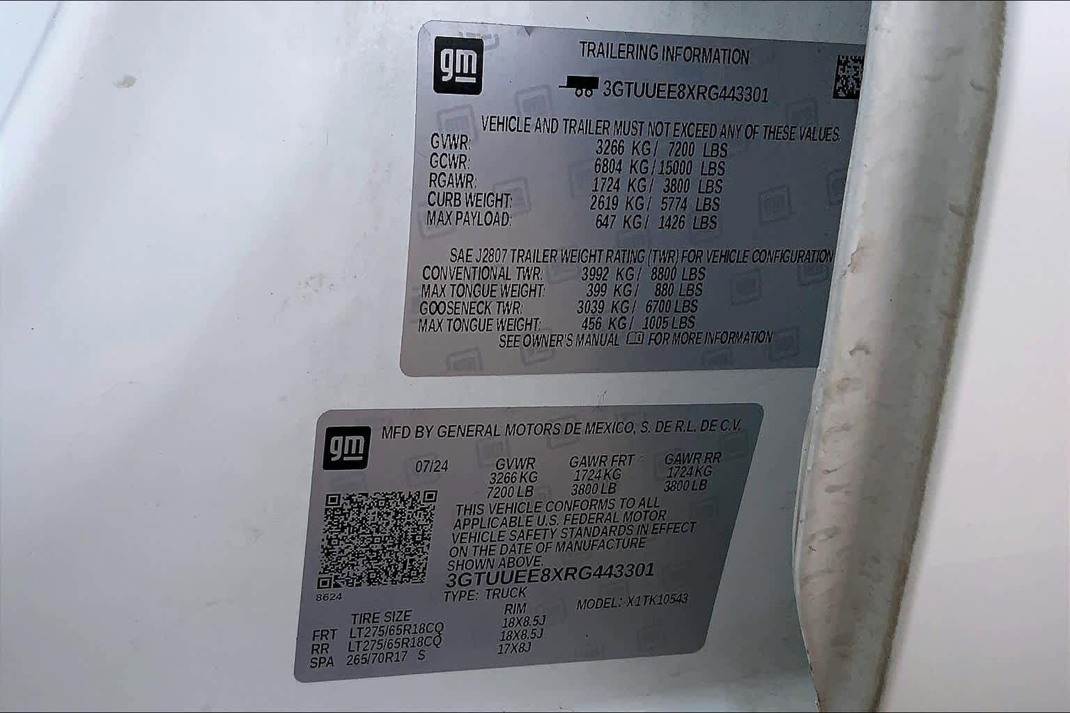 Used 2024 GMC Sierra 1500 AT4 w/ Technology Package AWD/4WD image 37