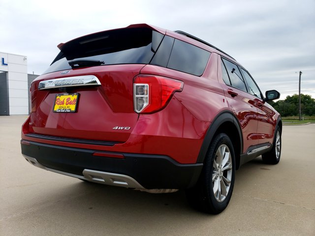 Certified 2023 Ford Explorer XLT w/ Equipment Group 202A AWD/4WD image 11