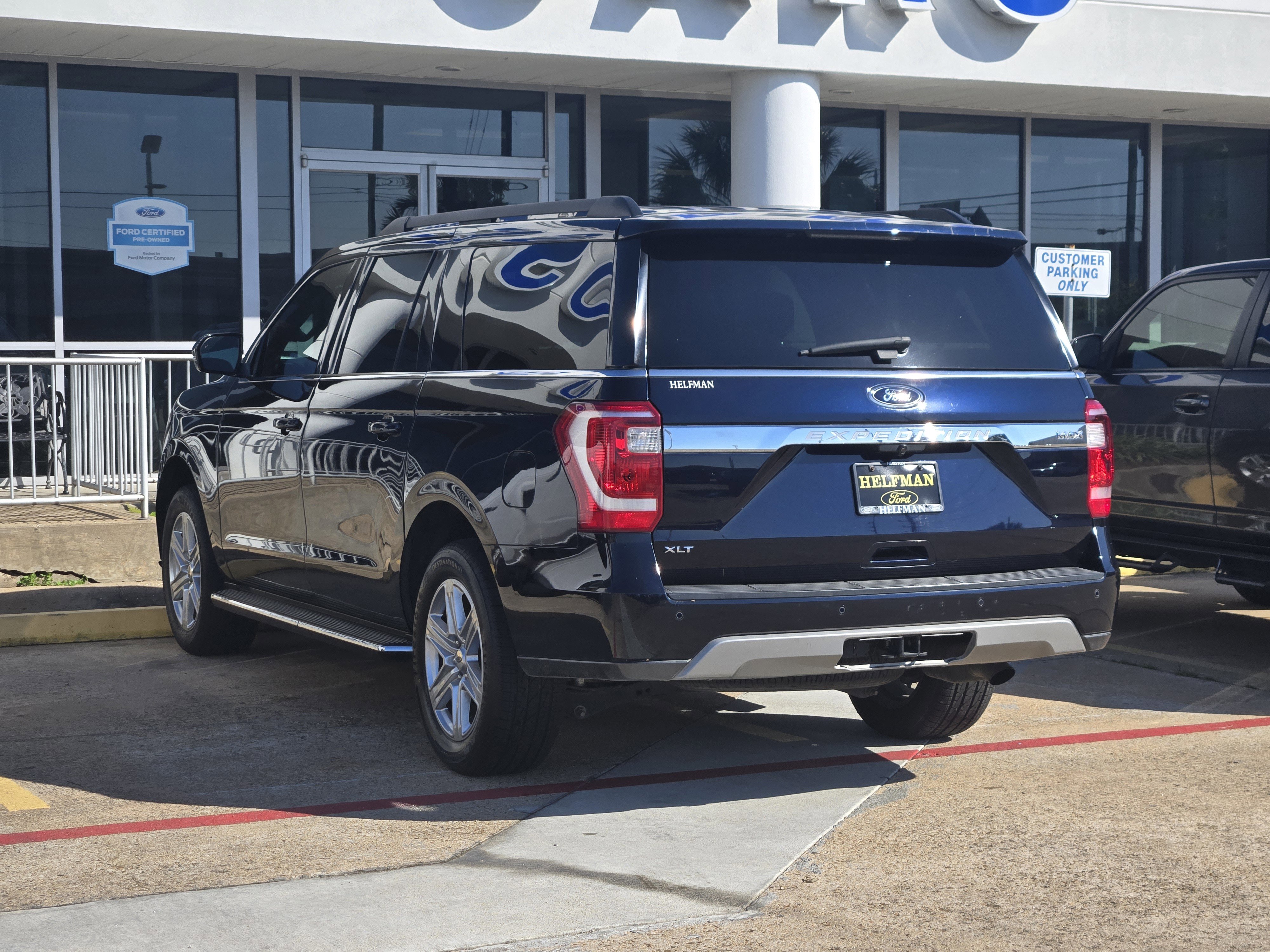 Certified 2021 Ford Expedition Max XLT RWD image 3