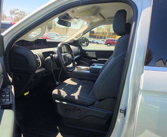Certified 2025 Ford Expedition Max Active RWD image 5