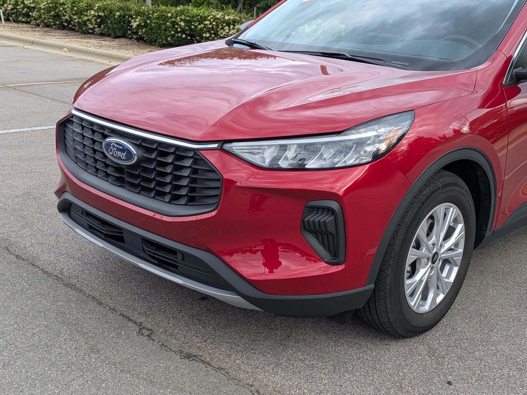 Certified 2023 Ford Escape Active w/ Cold Weather Package FWD image 2
