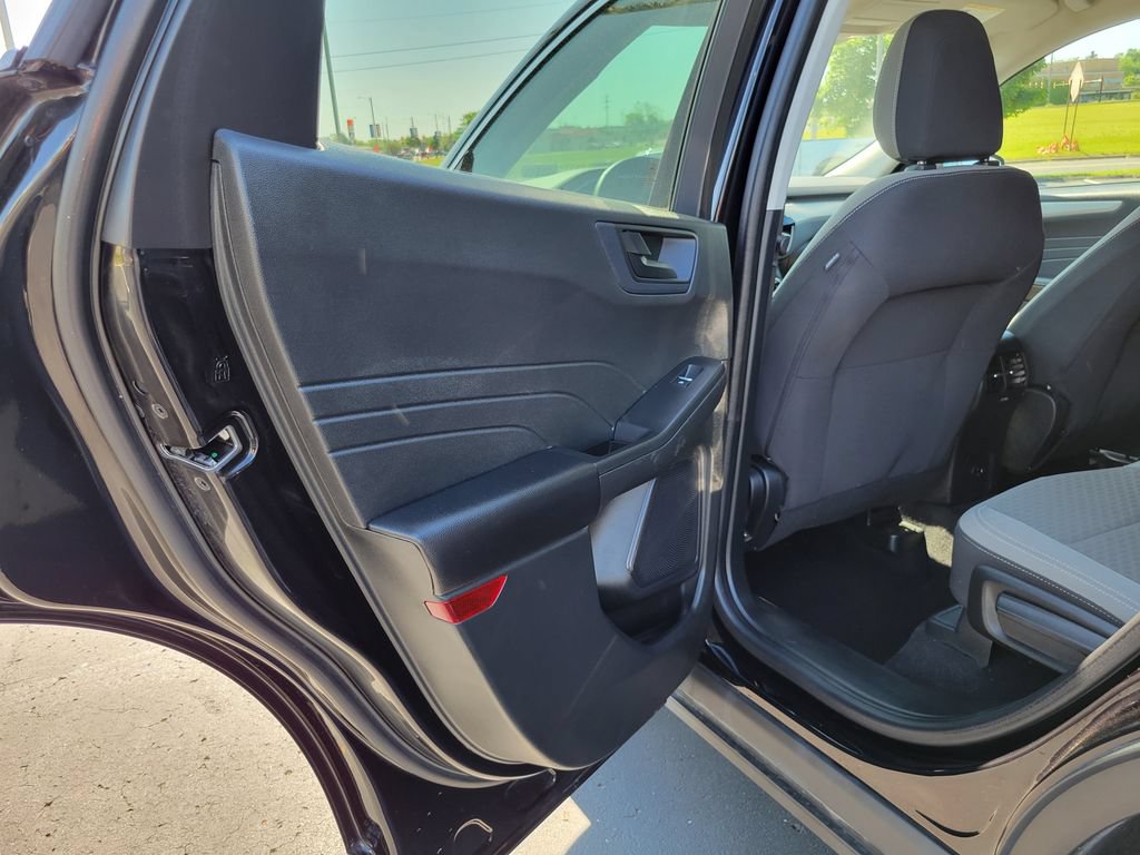 Certified 2022 Ford Escape SE w/ Cold Weather Package AWD/4WD image 19