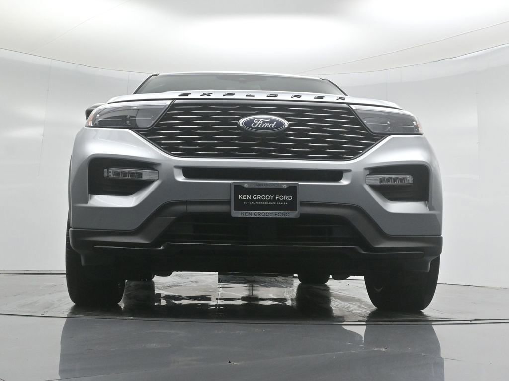 Certified 2023 Ford Explorer ST-Line w/ Class IV Trailer Tow Package image 30