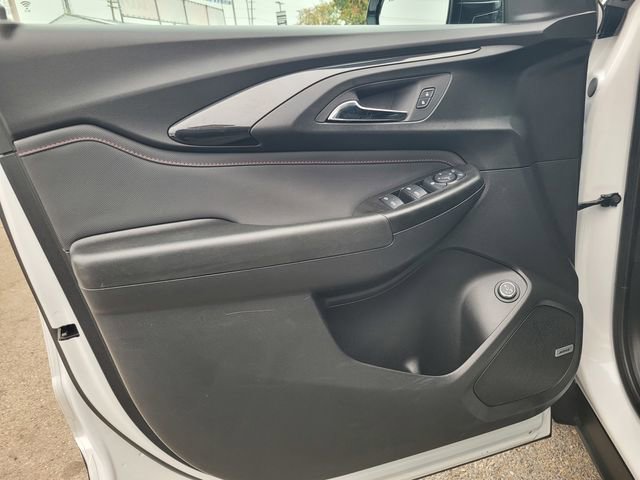 Used 2023 Chevrolet TrailBlazer RS w/ Sun and Liftgate Package image 16