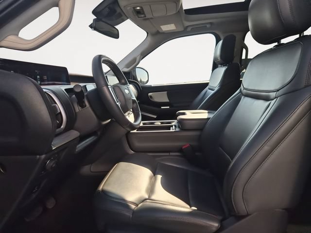 Certified 2025 Ford Expedition Active AWD/4WD image 11