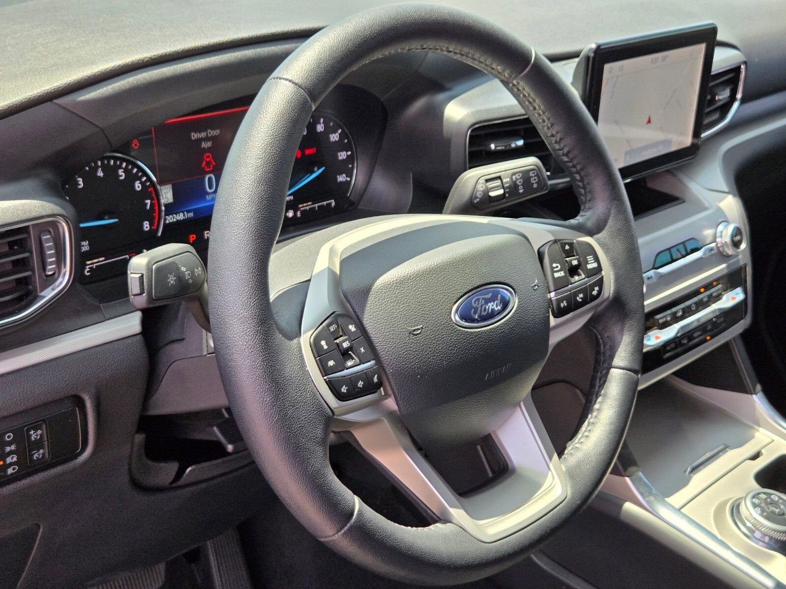 Certified 2023 Ford Explorer XLT w/ Equipment Group 202A RWD image 20