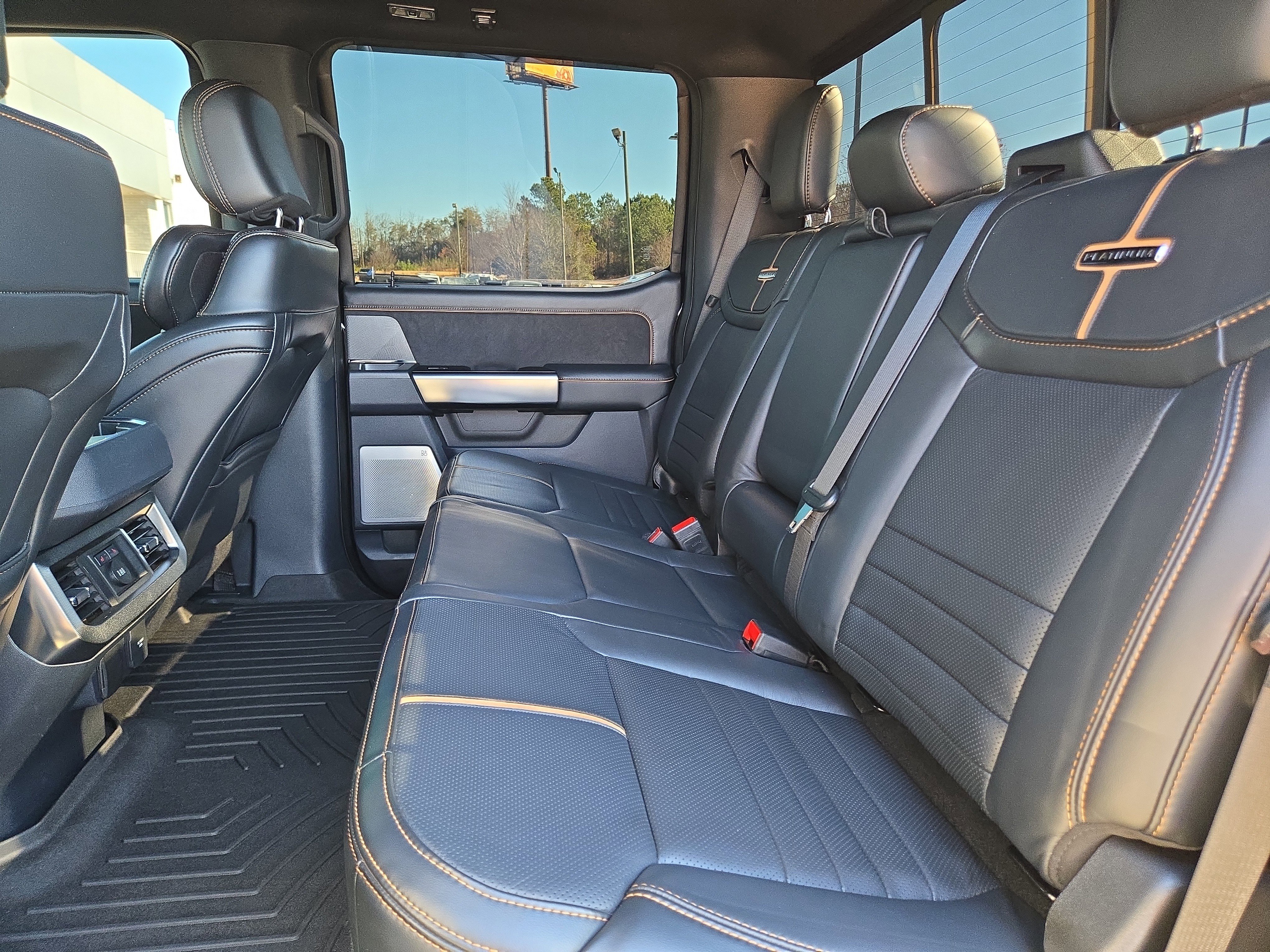 Certified 2023 Ford F450 Platinum w/ FX4 Off-Road Package image 14