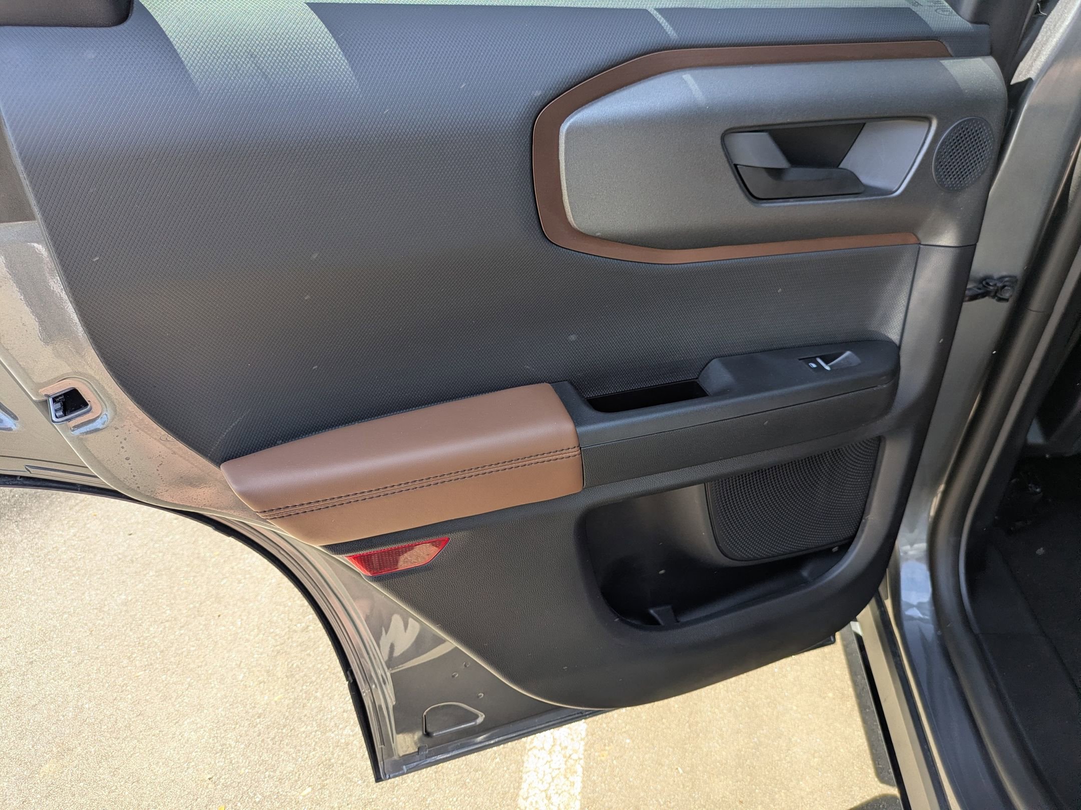 Certified 2025 Ford Bronco Sport Outer Banks w/ Outer Banks Tech Package+ AWD/4WD image 29