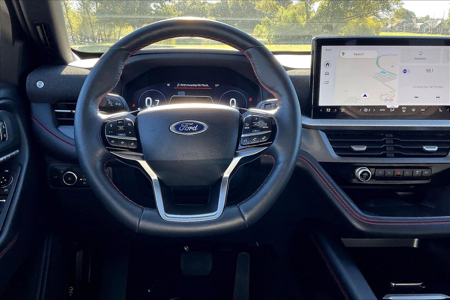 Certified 2025 Ford Explorer ST-Line w/ ST-Line Street Pack image 7