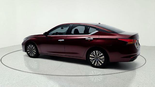 Used 2024 Nissan Altima 2.5 SV FWD image 5