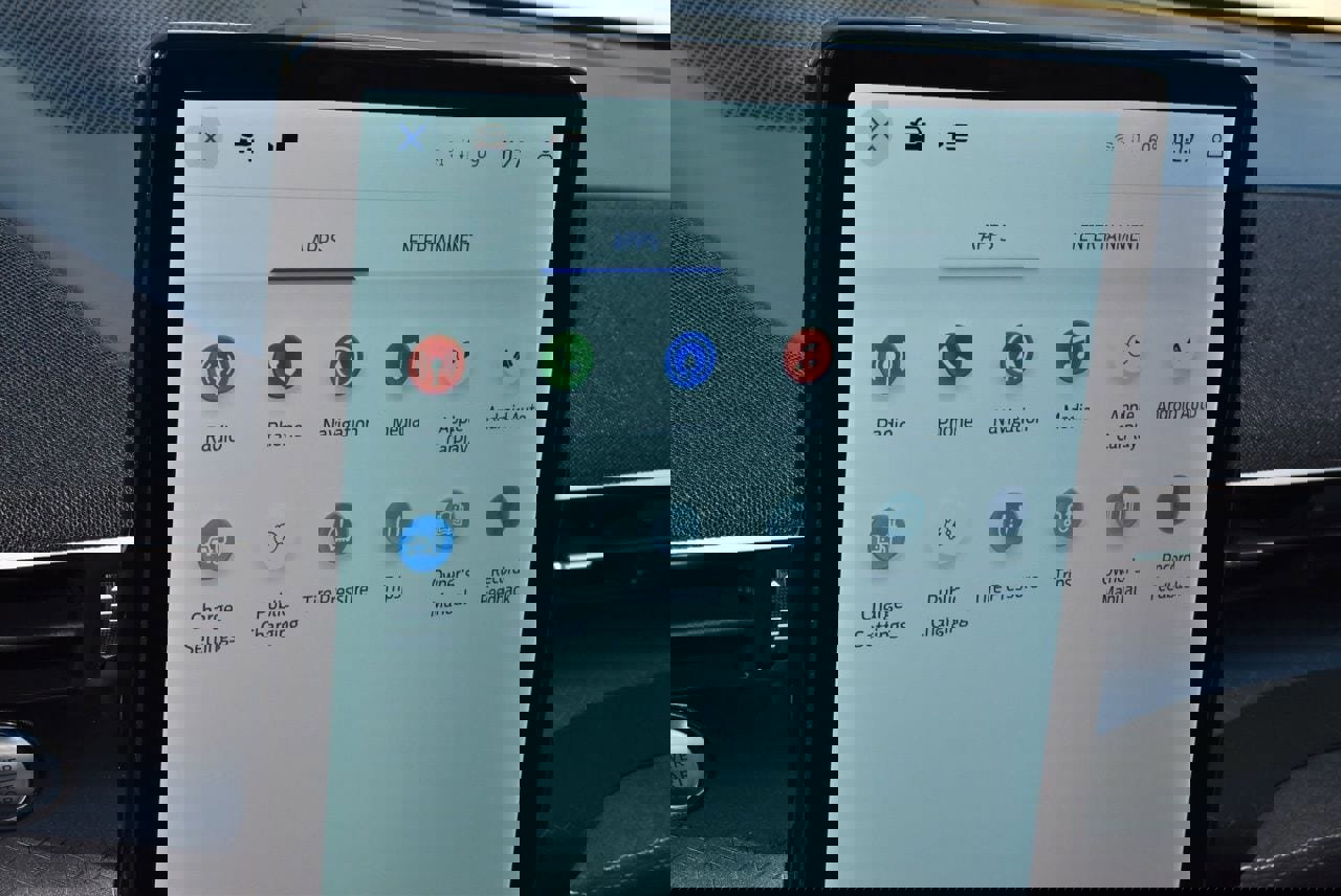 Certified 2025 Ford Mustang Mach-E GT w/ Interior Protection Package image 30