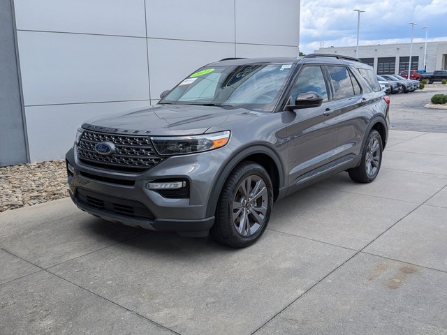 Certified 2023 Ford Explorer XLT w/ Equipment Group 202A RWD image 8