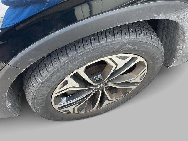 Used 2019 Hyundai Santa Fe Ultimate w/ Cargo Package image 4