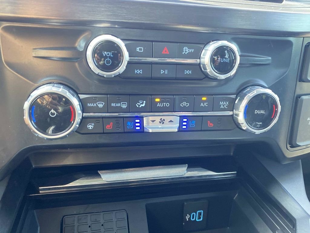 Certified 2025 Ford F350 Lariat w/ Lariat Ultimate Package AWD/4WD image 30