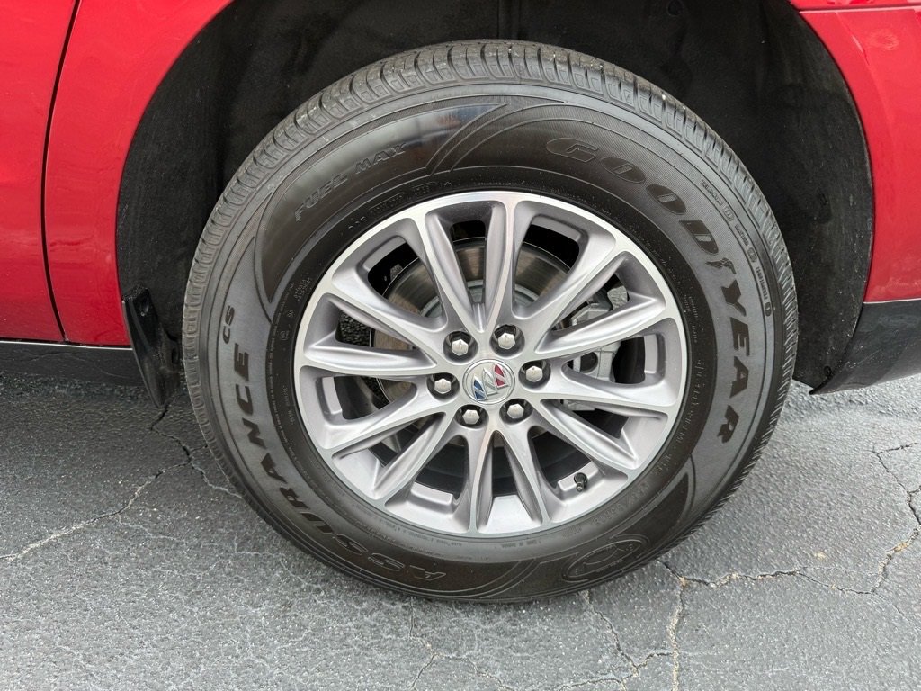 Used 2024 Buick Enclave Premium image 18