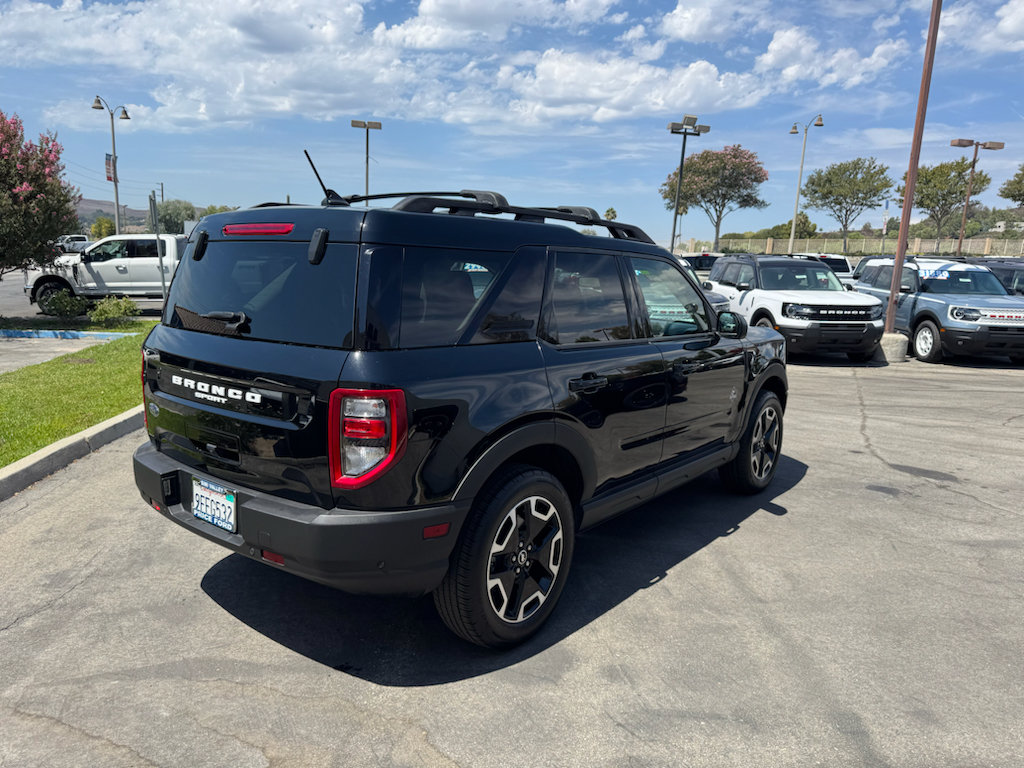 Certified 2023 Ford Bronco Sport Outer Banks w/ Tech Package AWD/4WD image 3