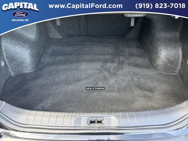 Used 2025 Nissan Altima 2.5 SV FWD image 16