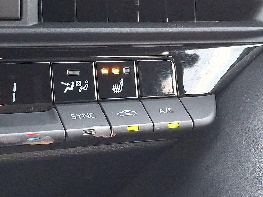 Used 2024 Toyota Crown AWD/4WD image 22