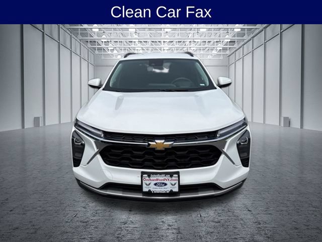 Used 2024 Chevrolet Trax LT FWD image 4