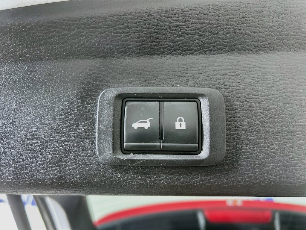 Used 2024 Mitsubishi Outlander AWD image 39