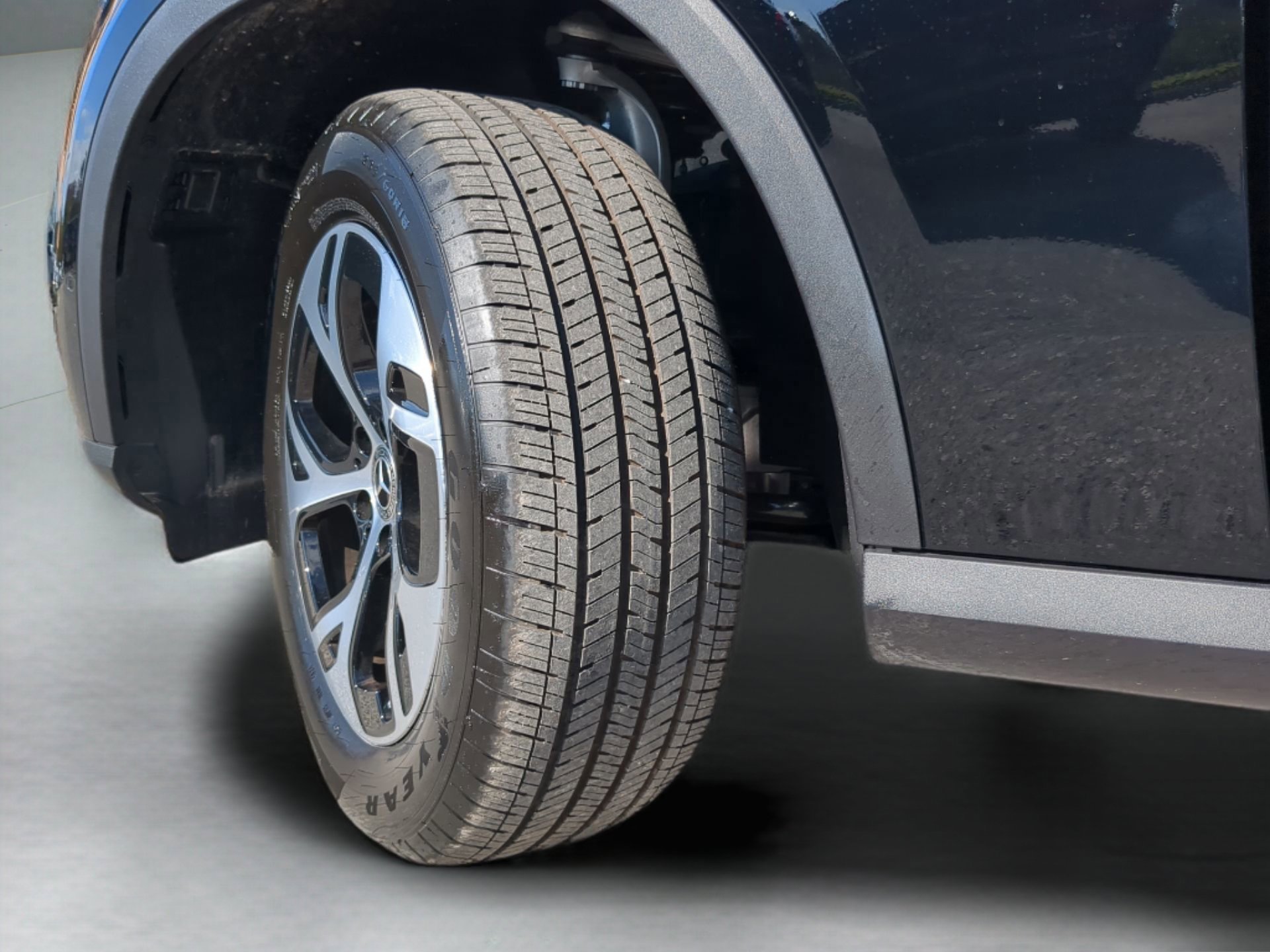 Used 2025 Mercedes-Benz GLC 350e 4MATIC image 64