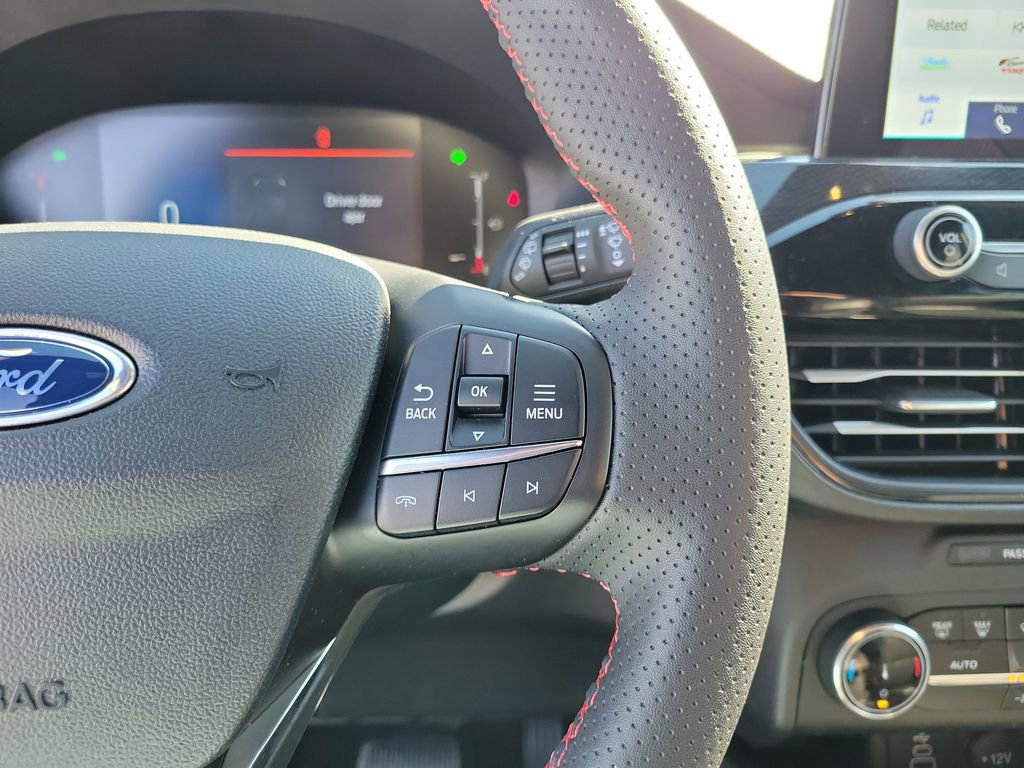 Certified 2025 Ford Escape ST-Line AWD/4WD image 25