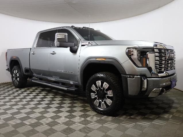 Used 2024 GMC Sierra 3500 Denali w/ Denali Reserve Package image 6