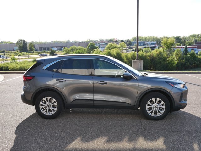 Certified 2023 Ford Escape Active w/ Tech Pack #2 AWD/4WD image 4