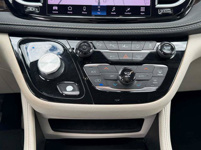 Used 2021 Chrysler Pacifica Limited w/ Premium & Safety Sphere Group AWD/4WD image 16