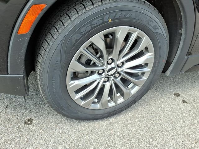 Used 2024 Cadillac XT4 Premium Luxury AWD/4WD image 6