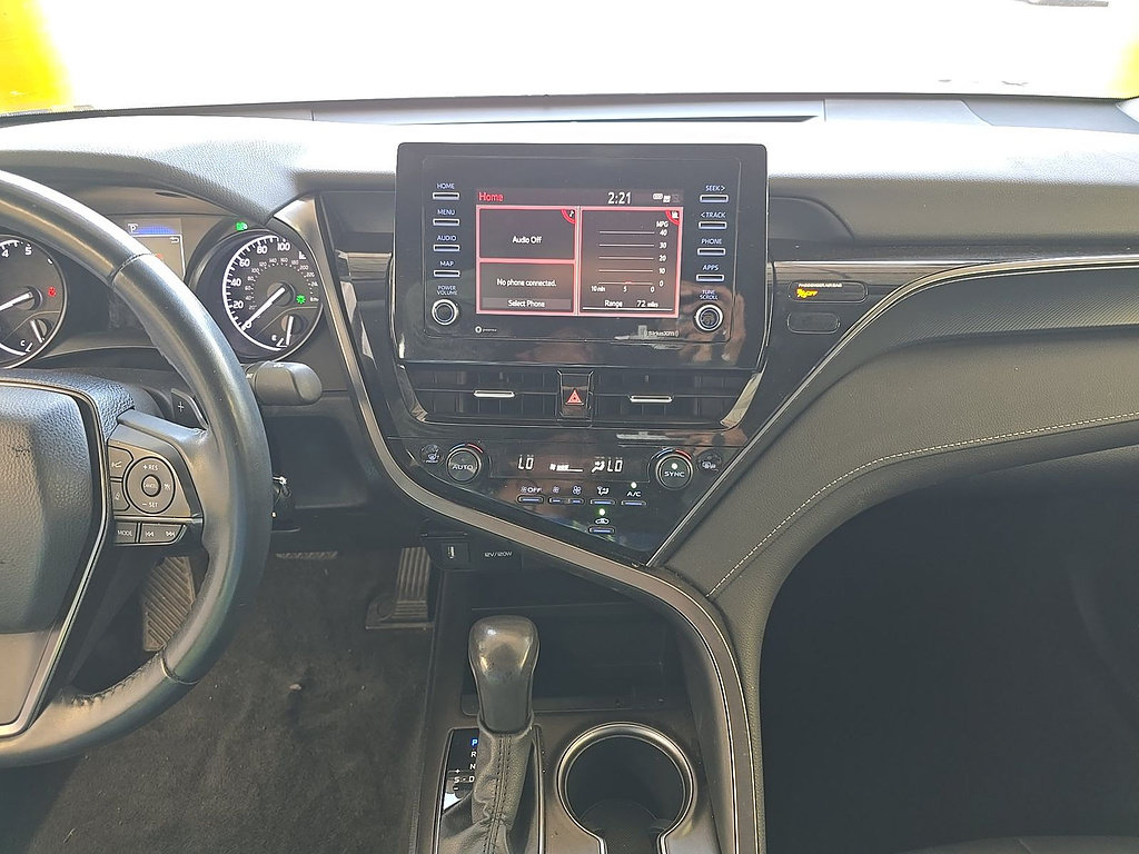 Used 2024 Toyota Camry SE FWD image 8