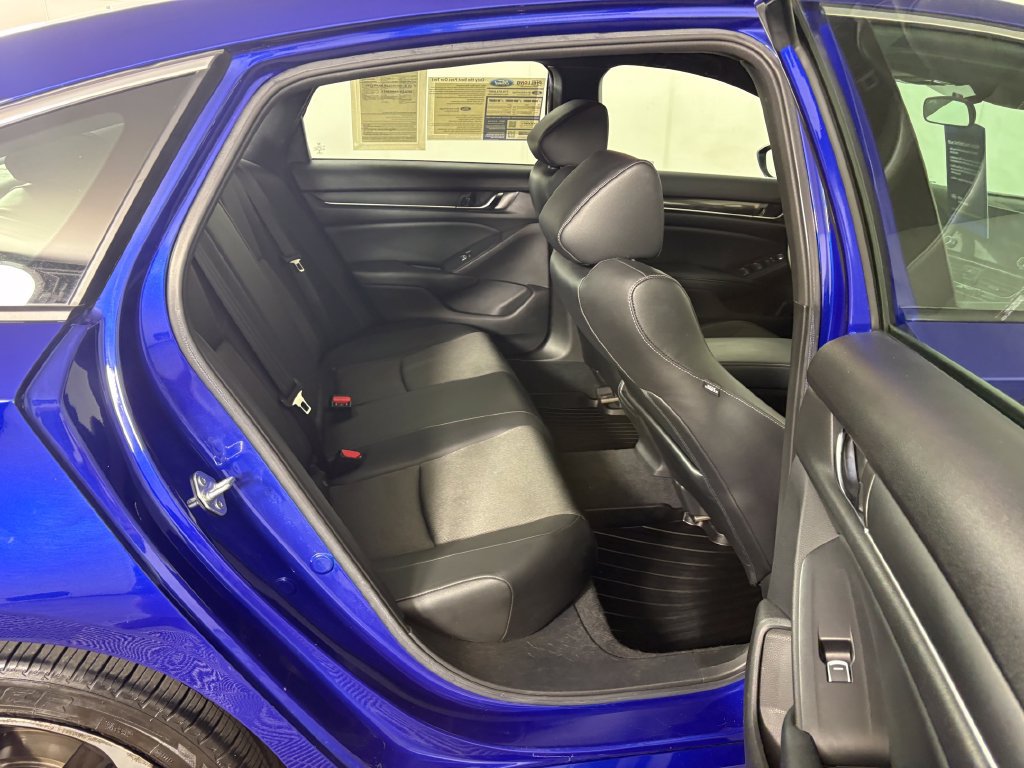 Used 2022 Honda Accord Sport image 32