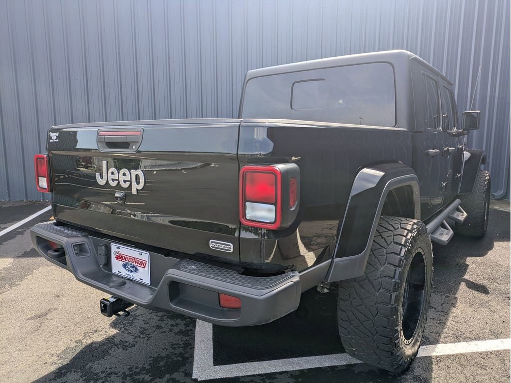 Used 2023 Jeep Gladiator Overland AWD/4WD image 6