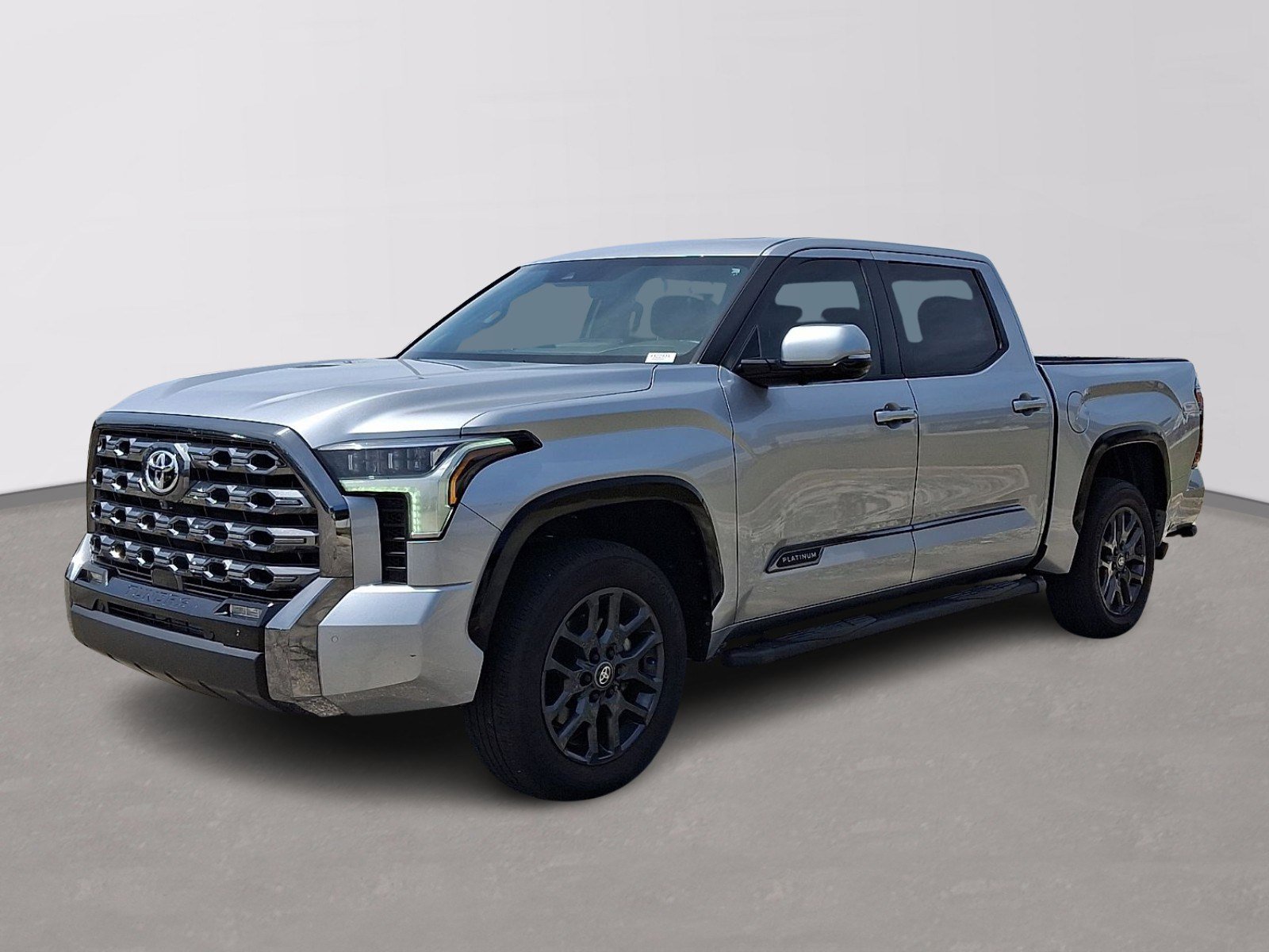Used 2025 Toyota Tundra Platinum AWD/4WD image 3