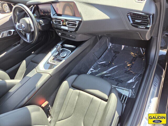 Used 2021 BMW Z4 M40i w/ Shadowloine Package RWD image 15
