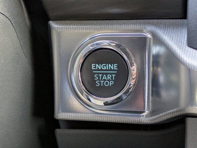 Certified 2025 Ford F150 Lariat w/ Equipment Group 501A Mid image 30