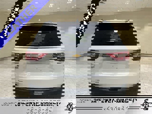 Used 2021 Chevrolet Traverse LT w/ LT Premium Package image 4