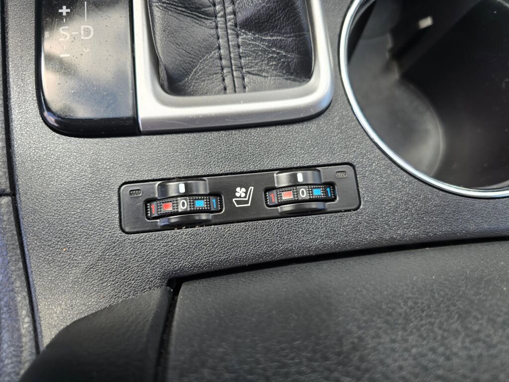 Used 2018 Toyota Highlander Limited Platinum AWD/4WD image 29