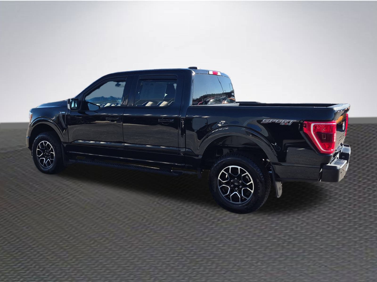 Certified 2023 Ford F150 XLT w/ Equipment Group 302A High image 5