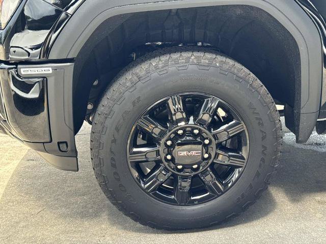 Used 2026 GMC Sierra 2500 AT4 w/ AT4 Premium Plus Package AWD/4WD image 4