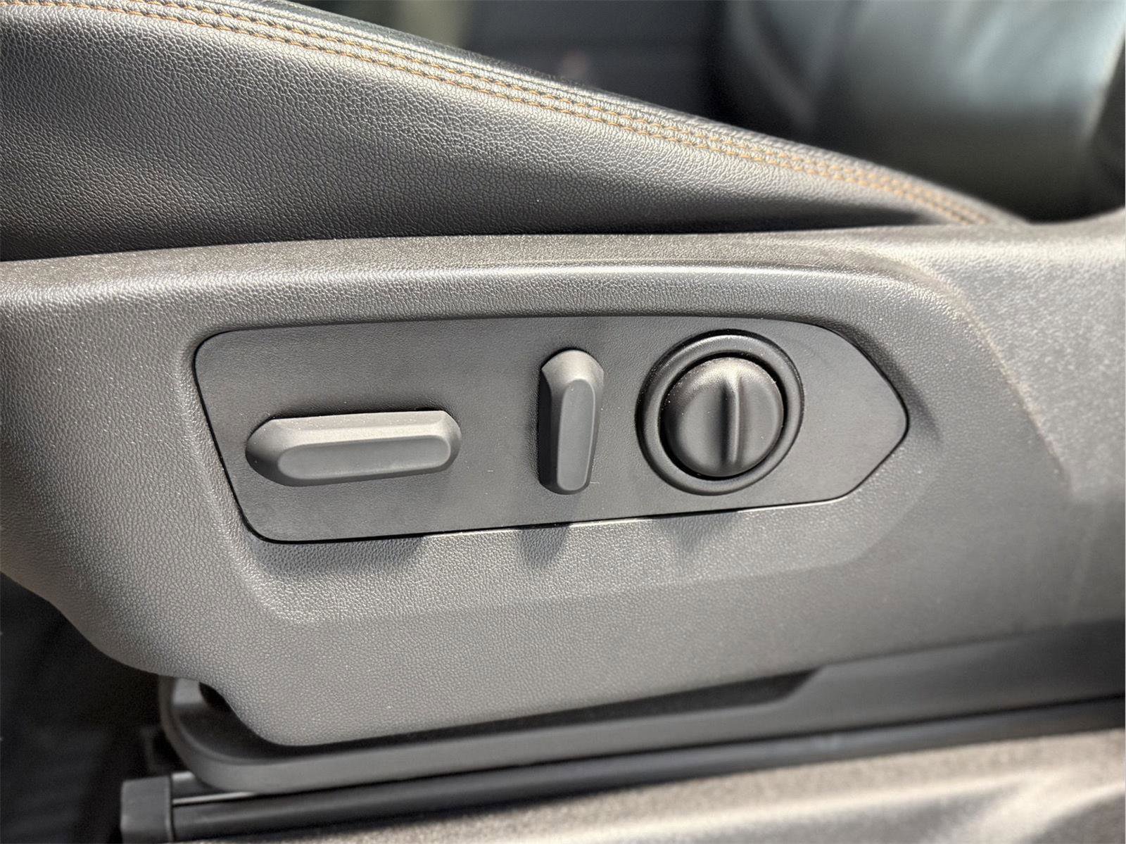 Used 2022 GMC Sierra 1500 AT4 w/ AT4 Premium Package image 19