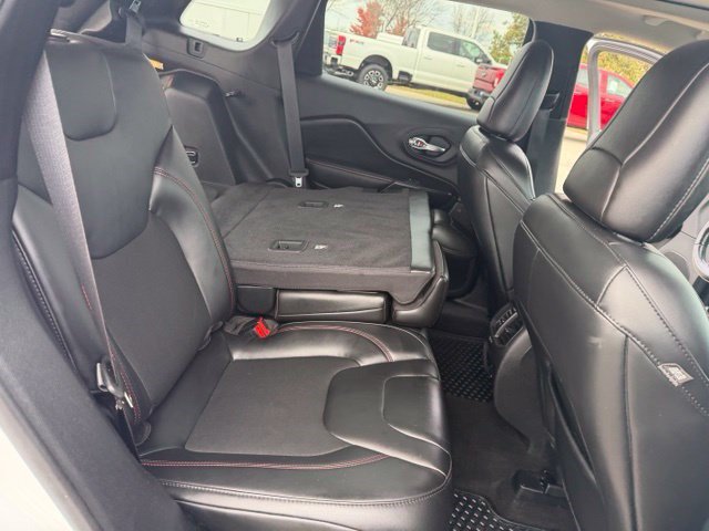 Used 2020 Jeep Cherokee Trailhawk w/ Comfort/Convenience Group AWD/4WD image 37