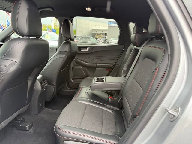 Certified 2023 Ford Escape ST-Line w/ Tech Pack #1 AWD/4WD image 9