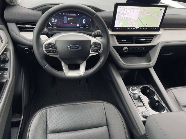 Certified 2026 Ford Explorer Active RWD image 2