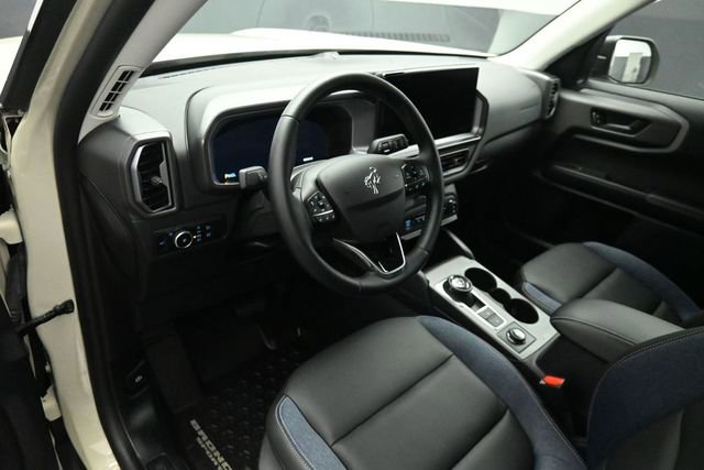 Certified 2025 Ford Bronco Sport Outer Banks w/ Outer Banks Tech Package+ AWD/4WD image 9