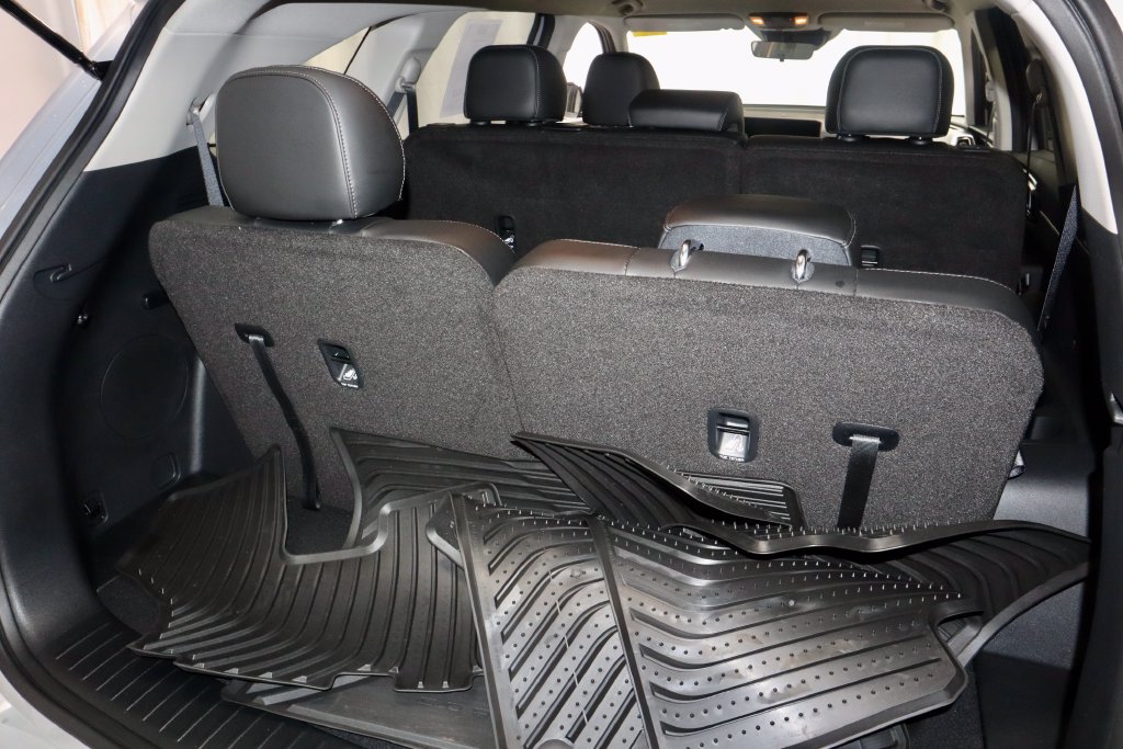 Used 2026 Kia Sorento S FWD image 13