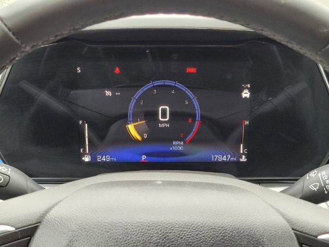 Used 2025 Chevrolet Trax LT w/ LT Convenience Package image 24