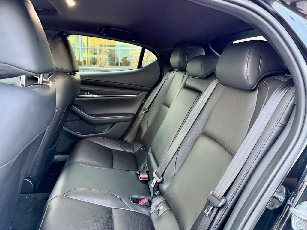 Used 2020 MAZDA MAZDA3 Premium image 12